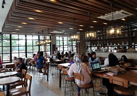 Bo’s Coffee leads Filipinos forward .